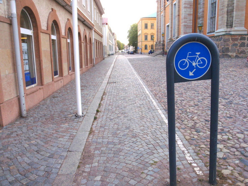 These cobble stones actually provide a relatively smoother ride.